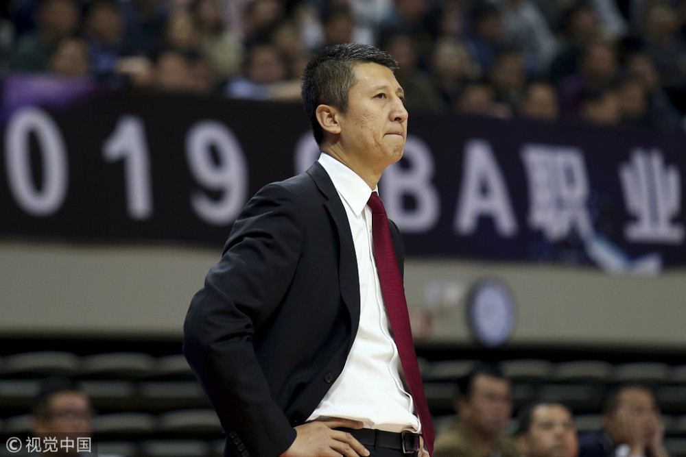 辽媒:不上韩德君郭士强进步了 夺冠后他更加成熟稳重