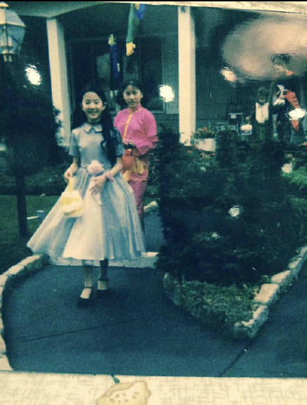 网友曝出一组刘亦菲小时候过万圣节照片，这就是妥妥的小公主啊