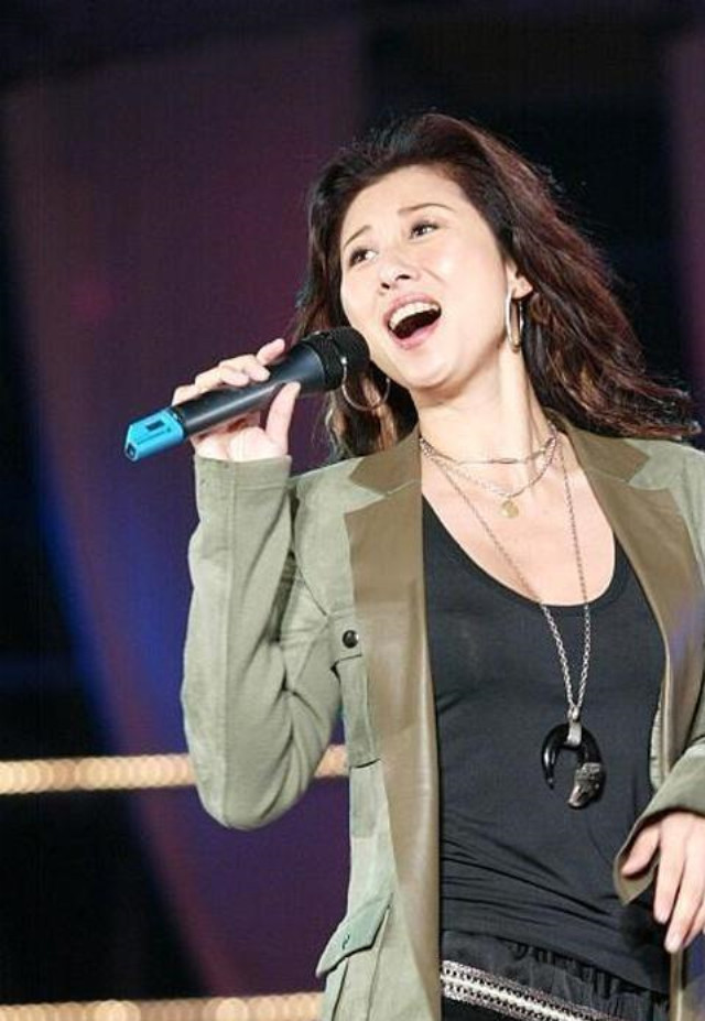 香港歌坛90年代涌现的女歌手为何如此稀少?