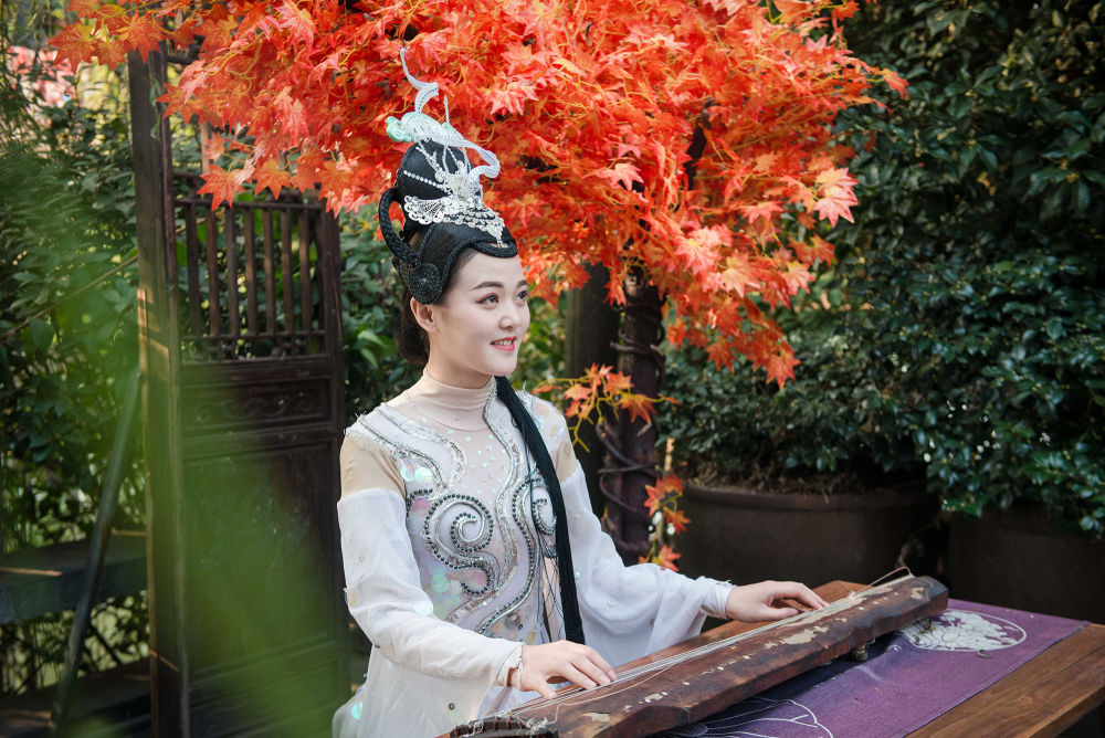 杭州宋城显穿越,我回大宋乐开怀