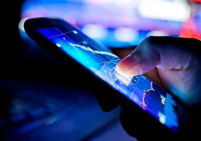 IDC:第三季度全球智能手机销量下跌6% 连续第