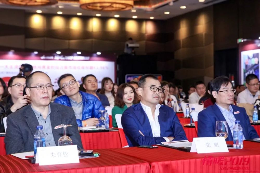 节目出击、坚持做自己,江西卫视情暖2019!