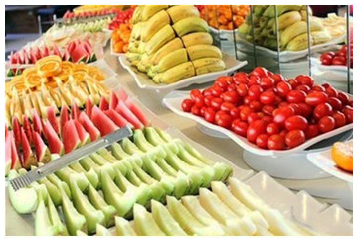 自助餐最受欢迎的菜:韩国人抢水果,中国抢海鲜