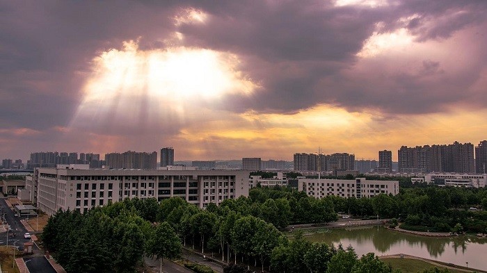 河南省这12所大学,既有一本又有二本,你最看好