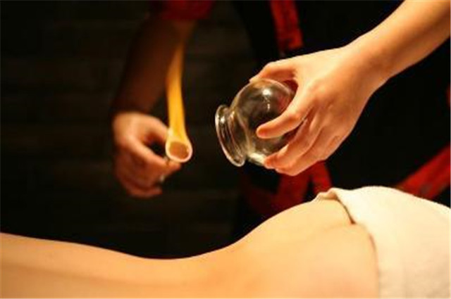 拔火罐真的能够去除体内湿气吗?别傻傻随