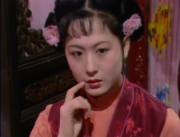 秦可卿和贾珍在天香楼上发生的事,虽然被删但