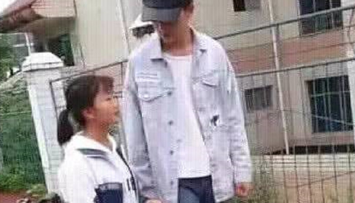 变形计李宏毅梁小友同框,丑小鸭秒变白天鹅,再现小美好