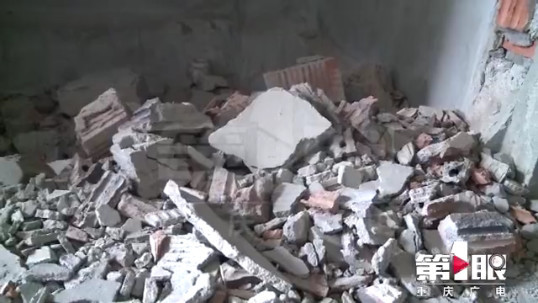 新房莫名被打墙 工人装修搞错了房?