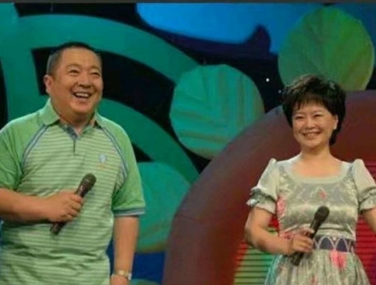 董浩叔叔近照曝光，面色红润笑容可掬力破病重传闻