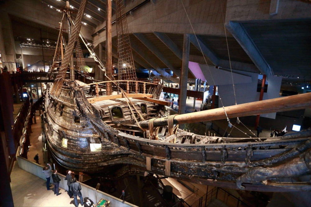 世界最穷王室:国王财富仅英国女王1\/37,王妃钻