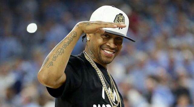 艾弗森谈现役球员着装:好像每天都是万圣节