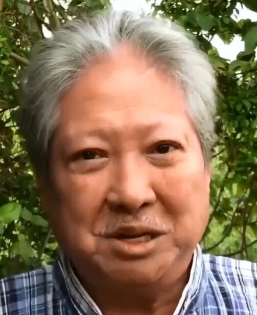 洪金宝录制视频给新电影做宣传,头发和胡子却