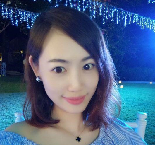 马蓉凌晨坐豪车出行,发生意外向网友求救,不料