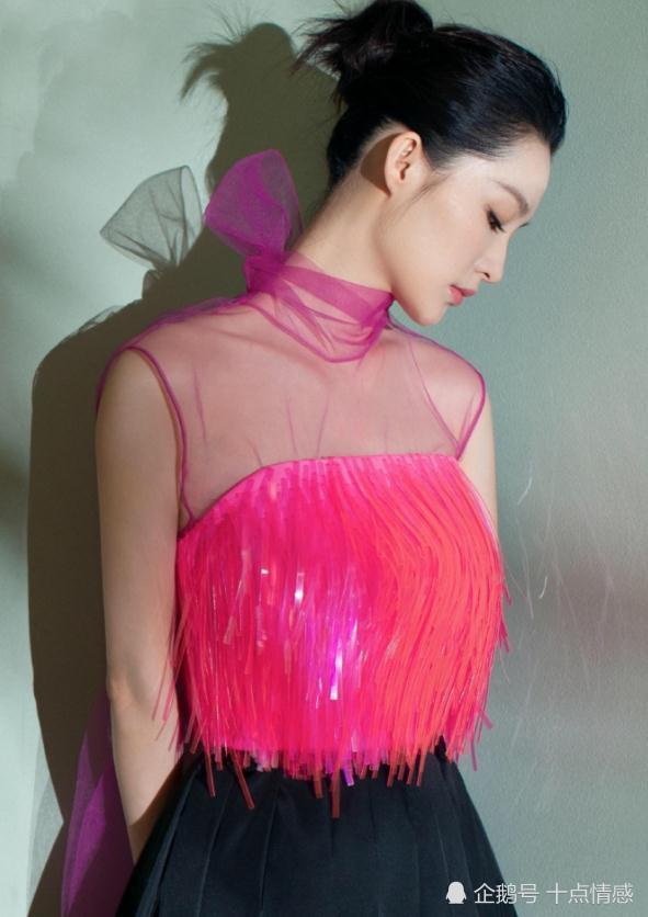艳色绝世,美如冠玉-李沁