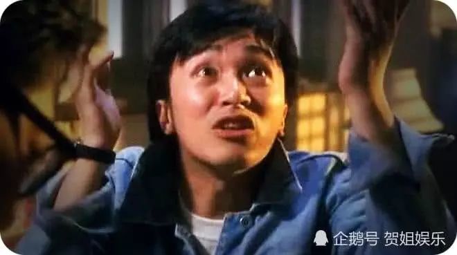 周星驰曾给他跑龙套，7年后当星爷的导演，今69岁仍在打拼！