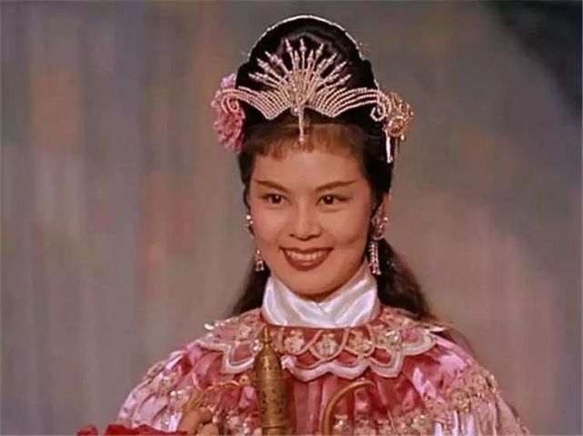 《王昭君》魏秋桦 饰1984年02林黛作为风华绝代的香港美人,扮演的林
