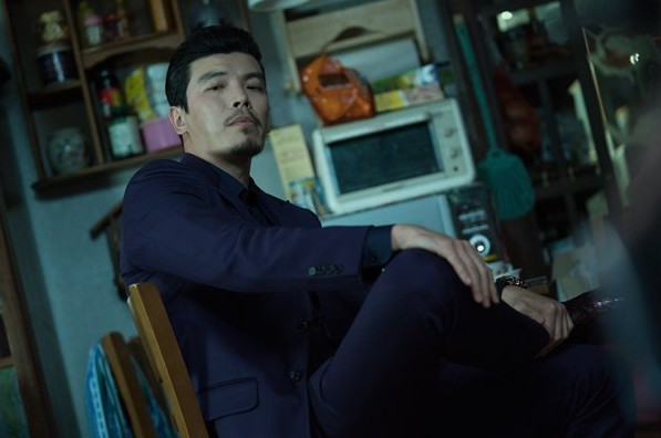 《愤怒的黄牛》马东锡:展现了属于他自己的拳头动作戏