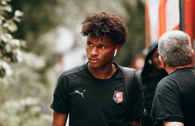 足坛解密再曝猛料:大巴黎青训涉嫌种族歧视 不