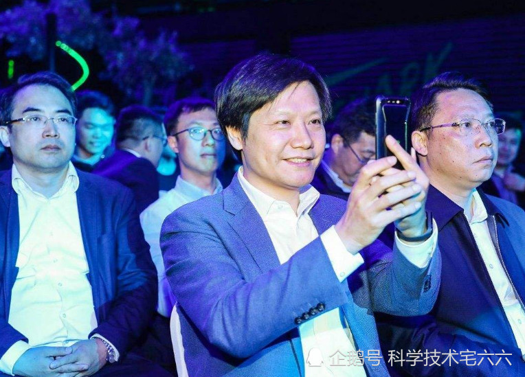 小米手机国内销量继续下滑,崛起还需依赖海外