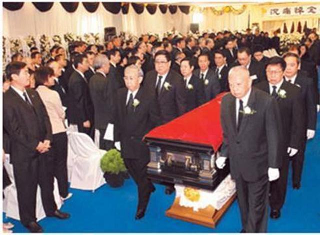 黑帮大佬14k龙头,香港第二富豪的多面人生!葬礼非同
