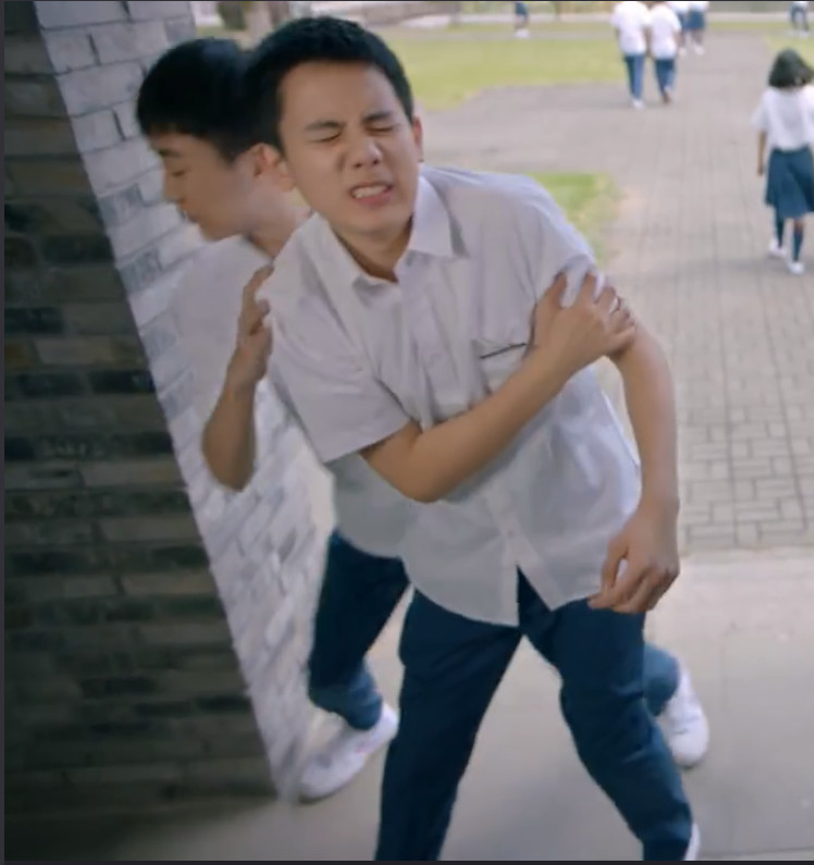 原来你还在这里》胡先煦演绎喜欢你就欺负你,