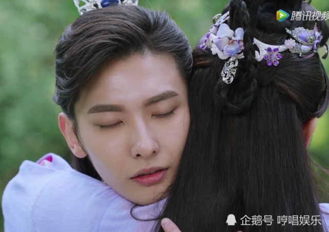 原内容由哼唱娱乐原创,禁止转载,转载必究 近日,电视剧《双世宠妃》