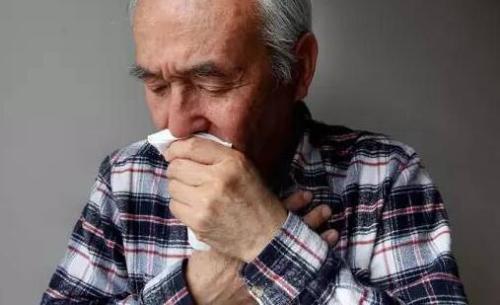 慢性支气管炎进入复发期，中医说:吃大蒜蜂蜜膏，消炎润肺效果好