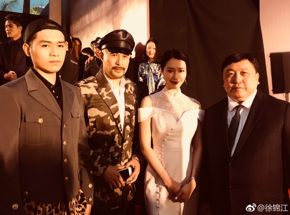 原来他就是徐锦江的儿子，18岁近照曝光，和爸爸一模一样