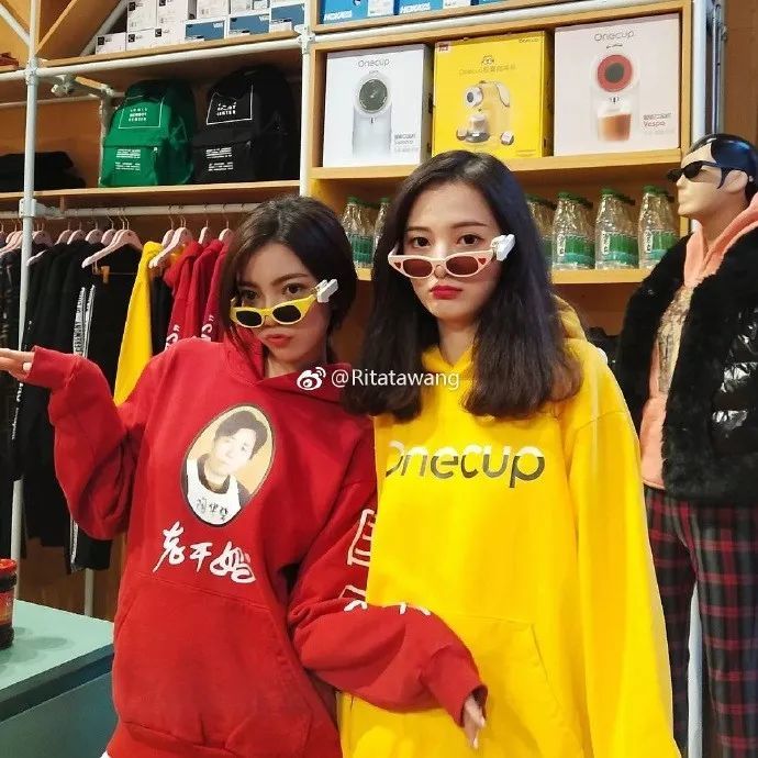 颜值全靠P图,拒绝大牌offer,新晋网红姐妹团戏