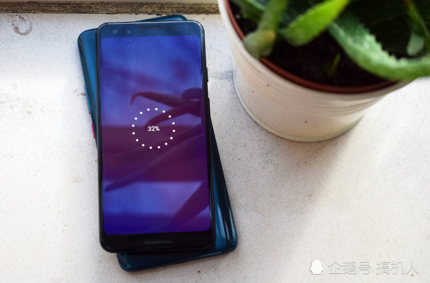 外媒测试华为Mate20Pro反向无线充电:其实没