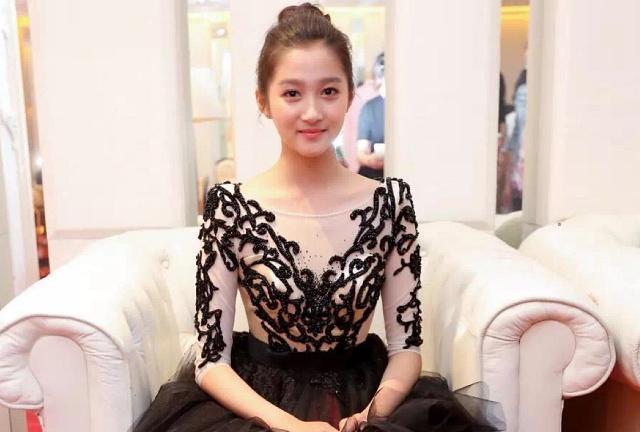 童星出身的关晓彤是满族,那么她的"关"是怎么来的呢?