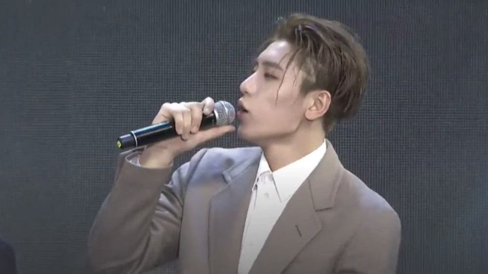 范丞丞被集体嫌弃宿舍最吵,带着这么垮的帽子