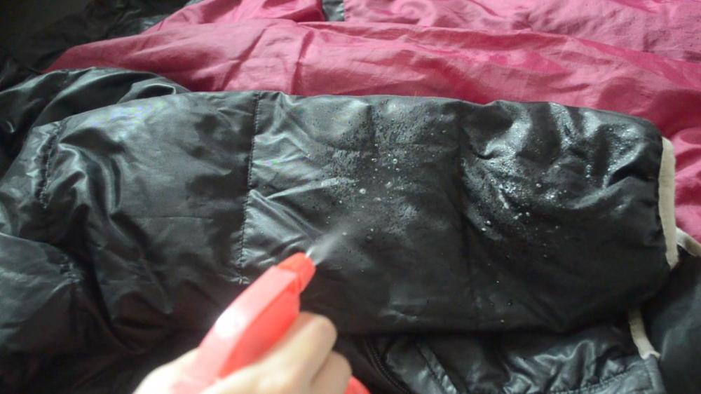 羽绒服又厚又脏怎么洗?教你一招,3分钟让羽绒