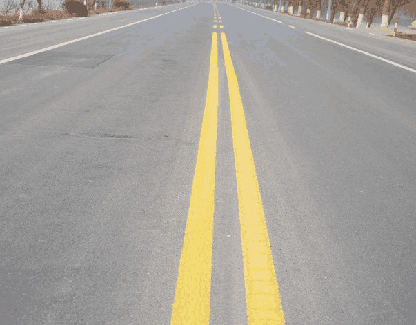 马路上的单黄线,双黄线,黄虚线,有啥区别?老司机说出答案