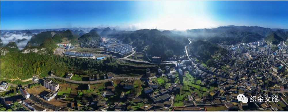 地理位置在东经106度,北纬26度37分之间,镇人民政府驻地距织金县城47
