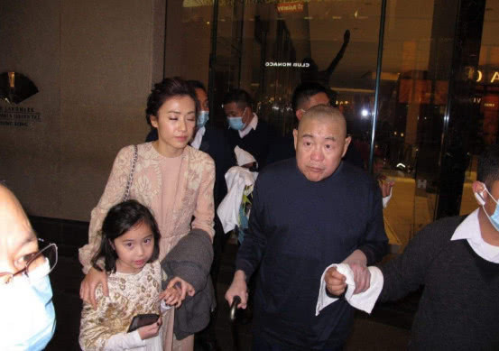 吕丽君无惧分手：有2个孩子在手，依旧住豪宅、开豪车兼做慈善