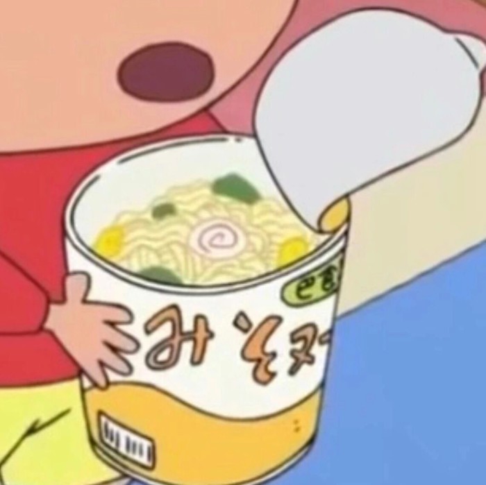 最后的这一组情头也是很可爱了,一个卡通小女孩正在抱着饮料喝,而