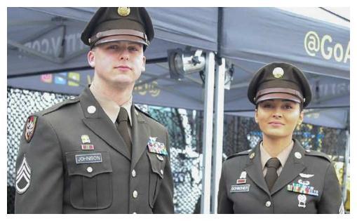 美国陆军宣布将换新军装,改回二战时期"粉绿"军服