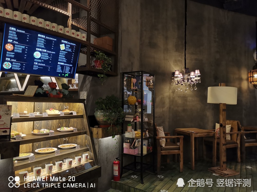 华为Mate 20超强相机功能:960帧慢动作拍摄体