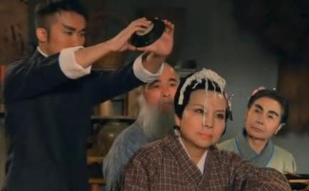 孩子不听话老师被罚,育儿最无奈的是:老师不敢