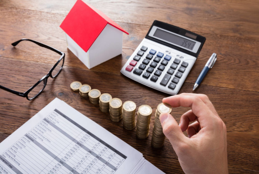 现在的10万元,再过10年后值多少钱?还是把银