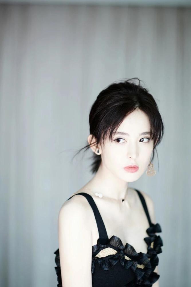 娜扎被黑姐姐忍不住出来发长文，让人感叹娜扎这次也是不容易