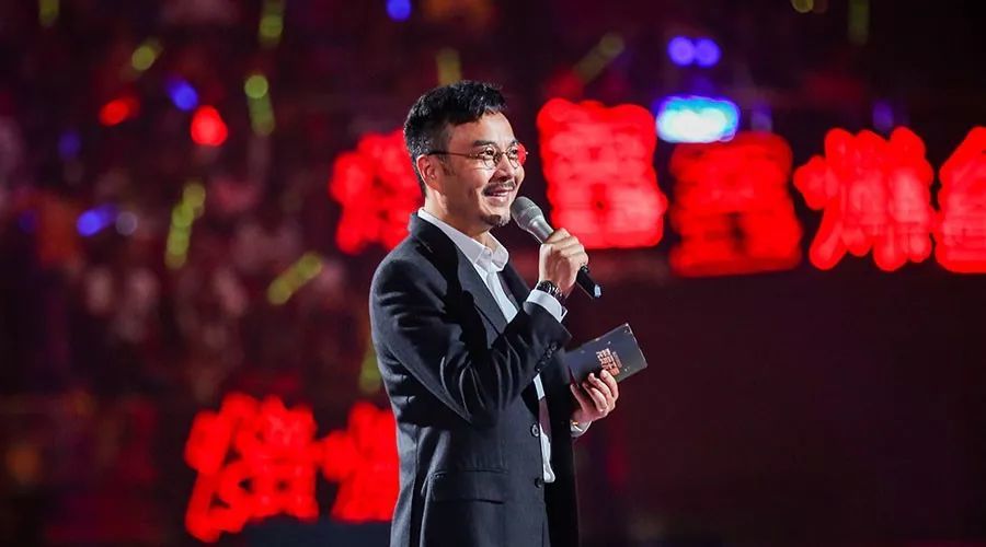 救刘涛、删陈坤，撑起半个娱乐圈的他，砸500万干这件傻事？