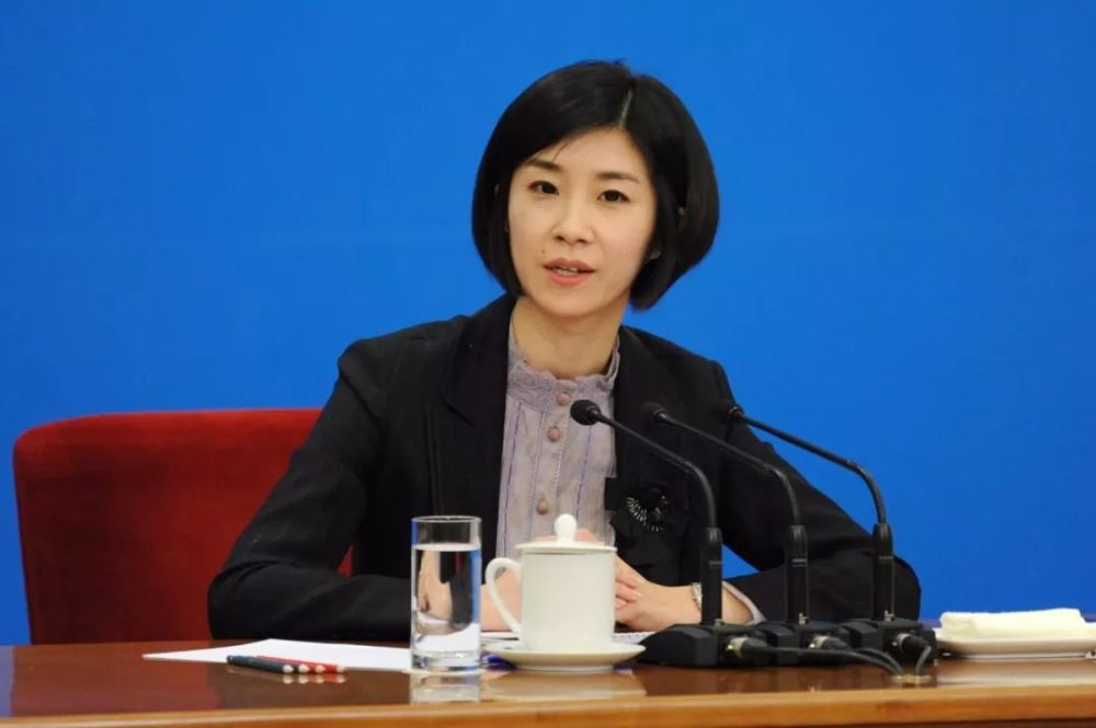 这不仅是指她们在各类英语比赛,翻译大赛中成绩优异,更包括个人综合