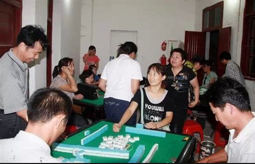 缺乏想象?小学生作文:我爸爸在村里开麻将馆,