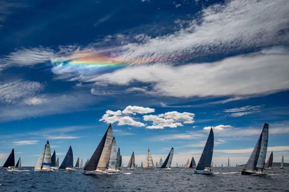 英国天气实在太妖美，勇夺全球年度天气摄影奖冠军!