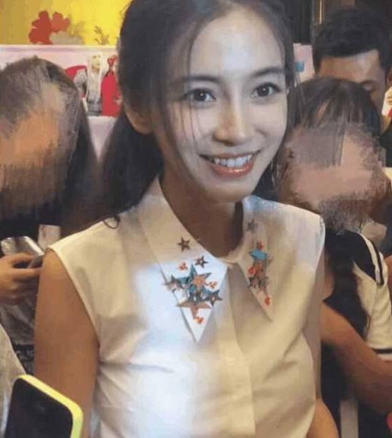 路人镜头下的明星,有些比电视上更好看,有些则暴露了