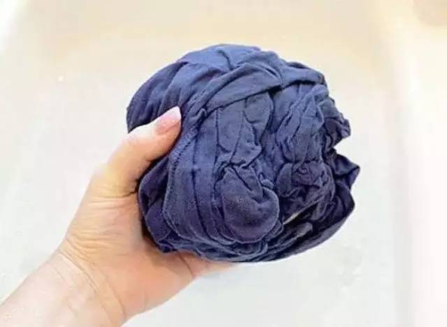 衣服缩水?它就能搞定,你家里肯定有丨涨姿势