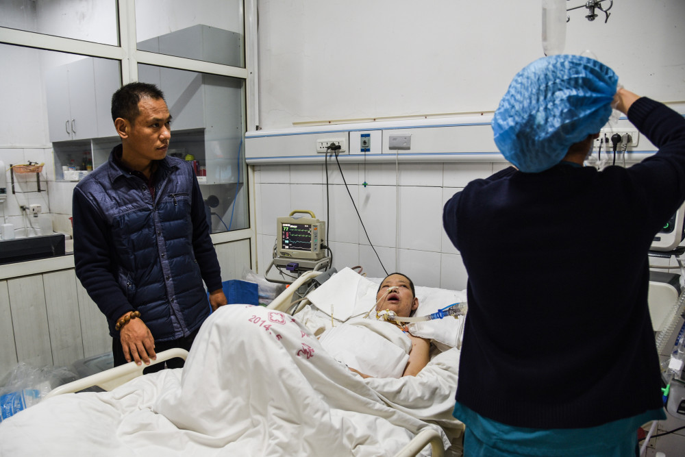 足浴店女老板爱上重症员工 自称:为他花钱我愿