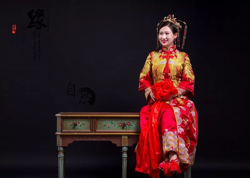 中式古典婚纱_中式婚纱(3)